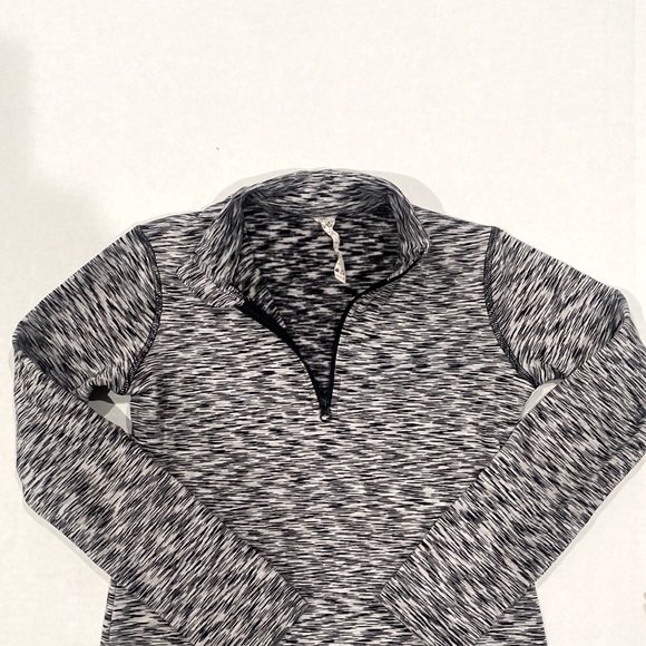 Girls blouses 1 ROCAWEAR pink 6-6X, 1 RAINWEAR gray pullover zip up      SIZE 6X - Picture 3 of 10